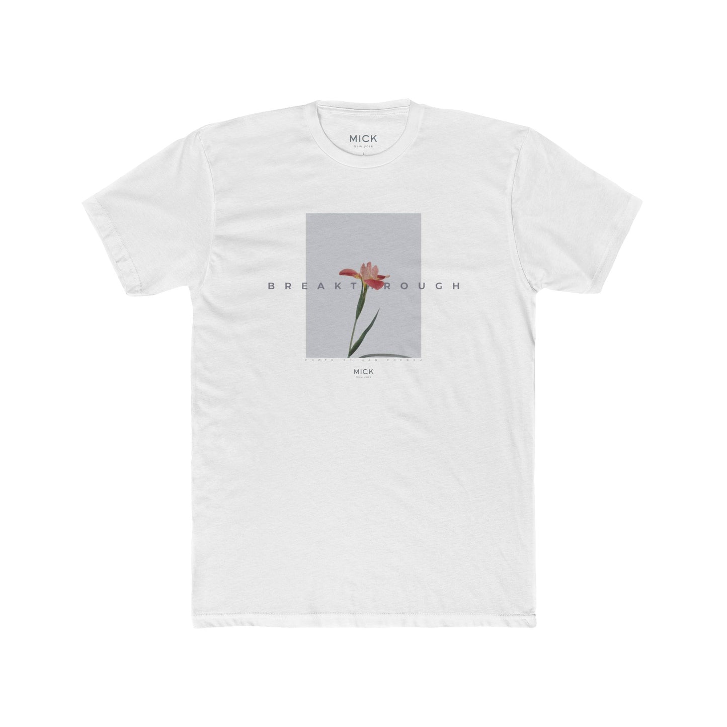 T-SHIRT WITH A FLOWER PRINT