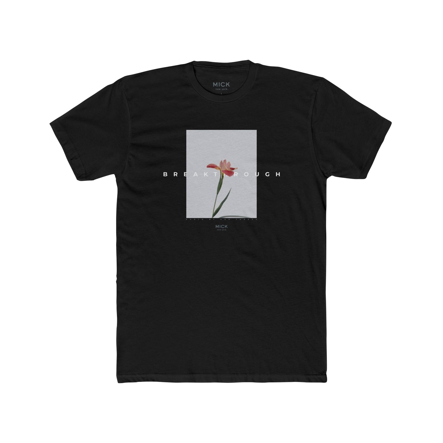 T-SHIRT WITH A FLOWER PRINT